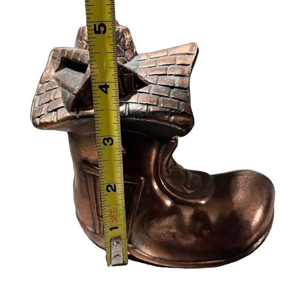 Old Mother Hubbard Shoe House Cast Bank - Picture 7 of 10